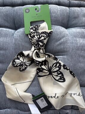 kate spade Black & Cream Butterfly 100% Silk Neck purse Scarf
